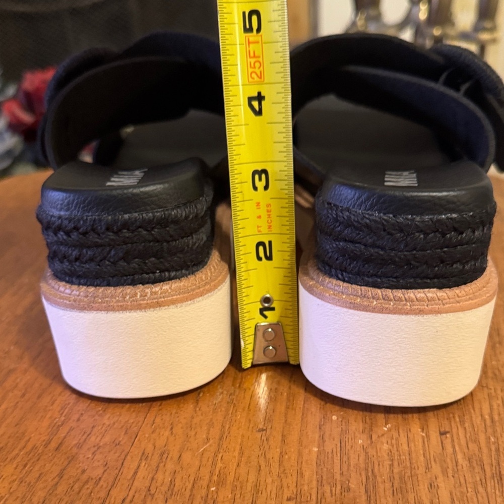 NWT MIA Black Platform Sandals with Waffle Sole Espadrille Styling Versatile - Picture 7 of 11